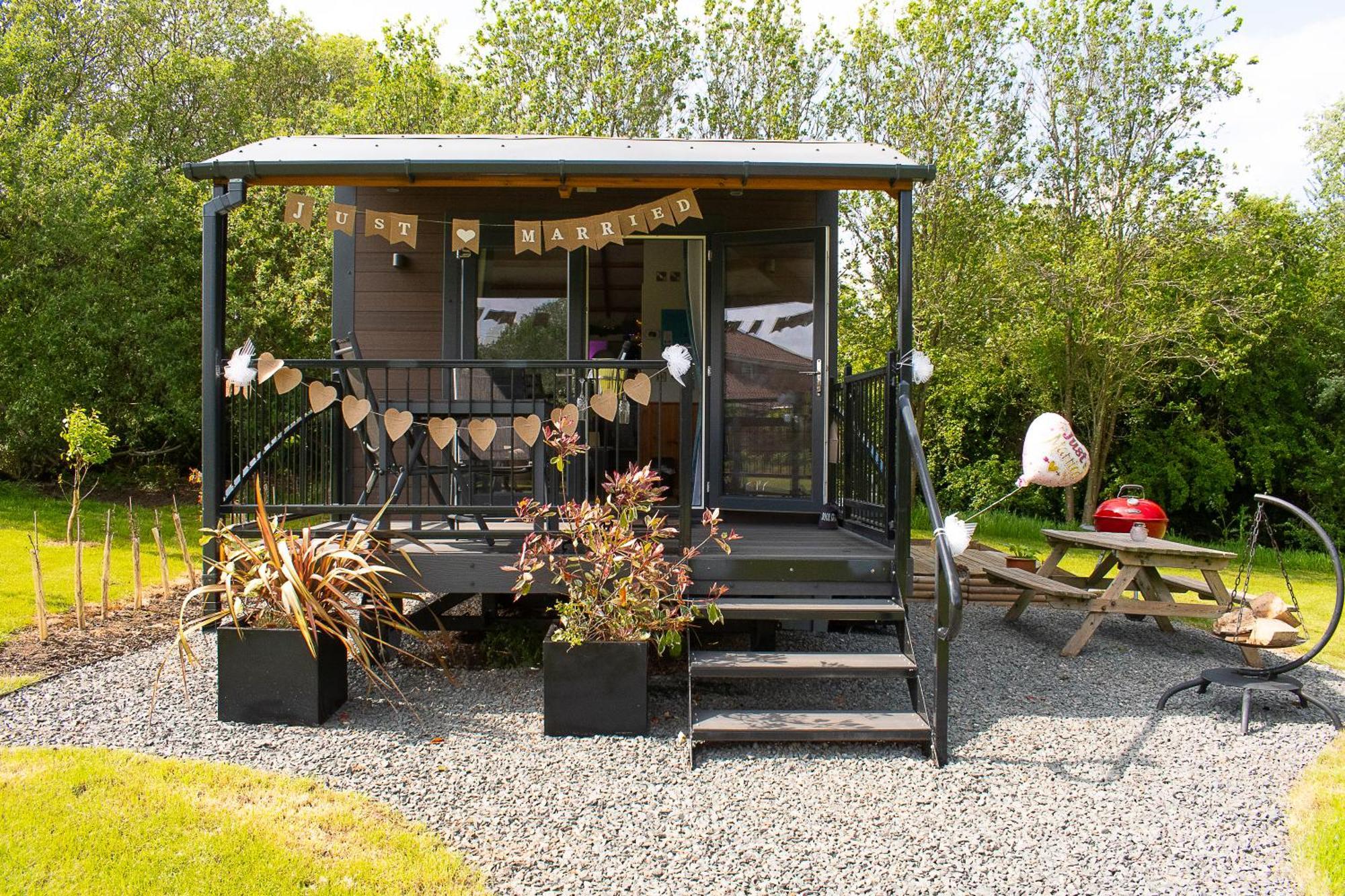 Готель Peppercorn Pod At Beck House Glamping Salmonby Екстер'єр фото